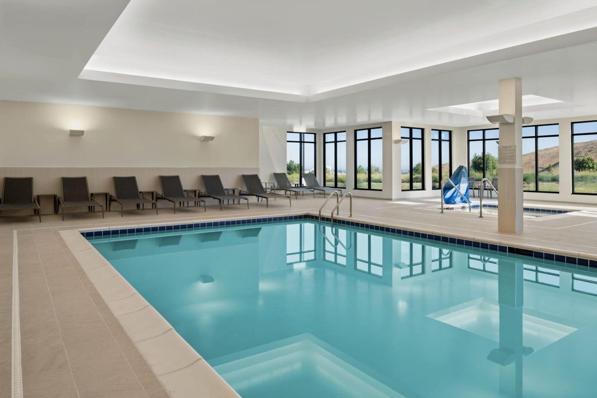 Courtyard By Marriott Pocatello Hotel Bagian luar foto