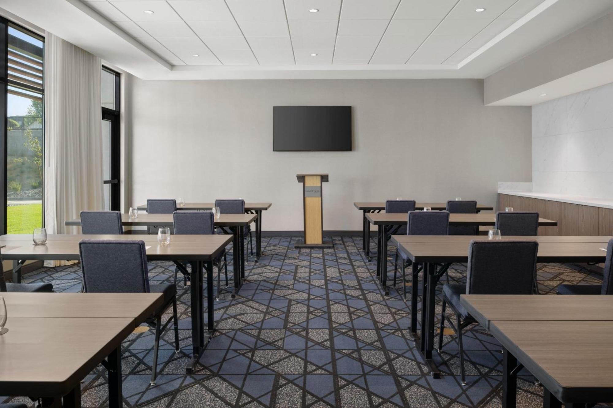 Courtyard By Marriott Pocatello Hotel Bagian luar foto
